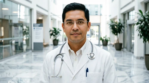Dr. Sebastian Morales